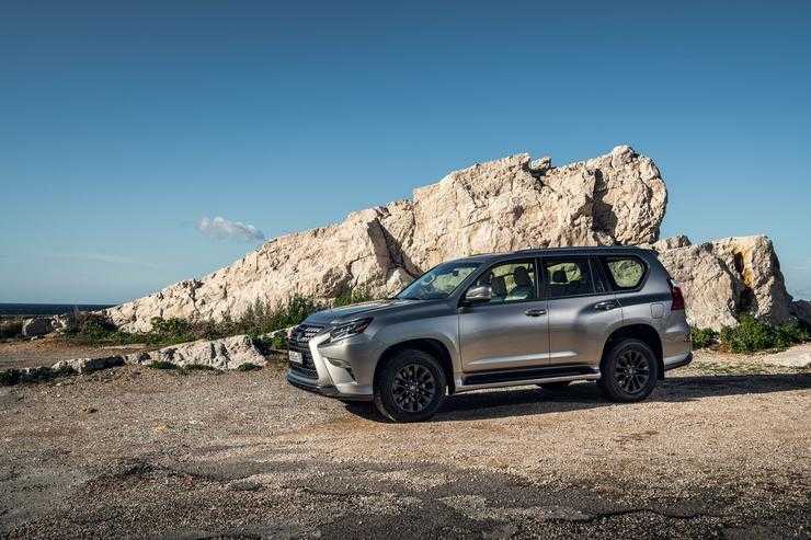 Когда больше — не лучше: первый тест-драйв обновленного Lexus GX460