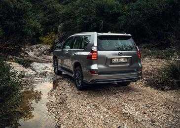 Когда больше — не лучше: первый тест-драйв обновленного Lexus GX460