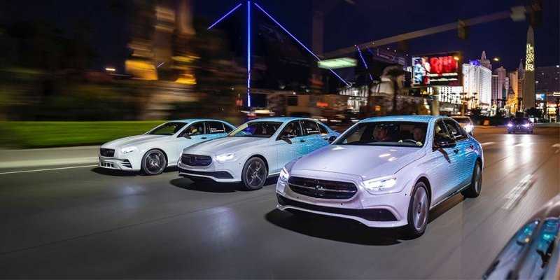 
                                    Mercedes анонсировал обновленный E-Class
                            