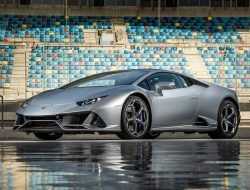 Новым Lamborghini Huracan Evo можно управлять голосом