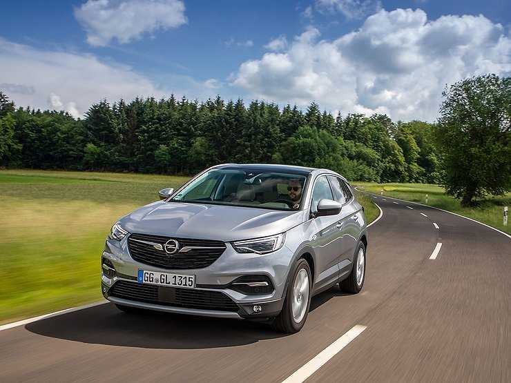 Первый тест-драйв кроссовера Opel Grandland X: можно простить уход, но как простить возвращение?