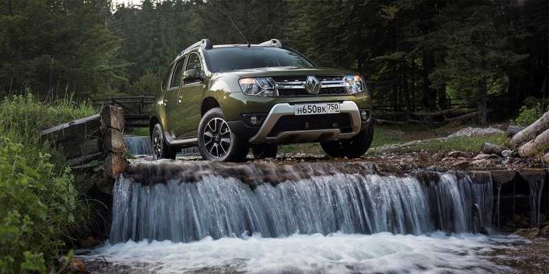 
                                    Российские дилеры столкнулись с дефицитом Renault Duster
                            