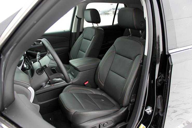 Семеро по лавкам: семейный тест-драйв кроссовера Chevrolet Traverse