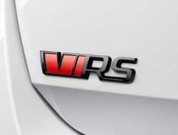 Skoda подтвердила гибридную установку для новой «заряженной» Octavia