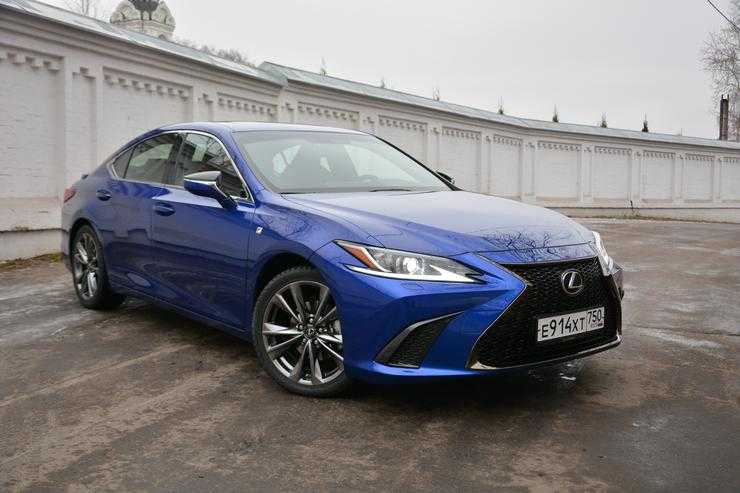 Спортсмен &laquo;на расслабоне&raquo;: тест-драйв Lexus ES350 F Sport