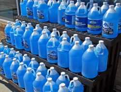 В Подмосковье полицейские обнаружили 180 тонн ядовитой незамерзайки