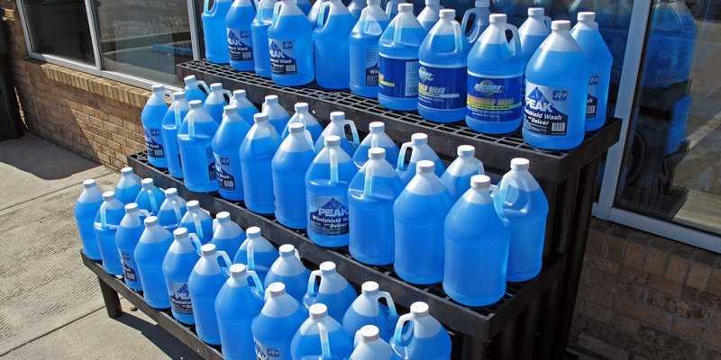 
                                    В Подмосковье полицейские обнаружили 180 тонн ядовитой незамерзайки
                            