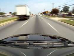 Водителю Hyundai Solaris выписали штраф за скорость более 300 км/ч