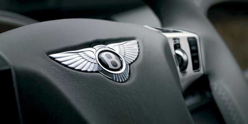 
                                    Bentley придумал название для кабриолета стоимостью 2 млн долларов
                            