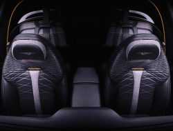 Bentley рассказал о салоне своей самой дорогой модели