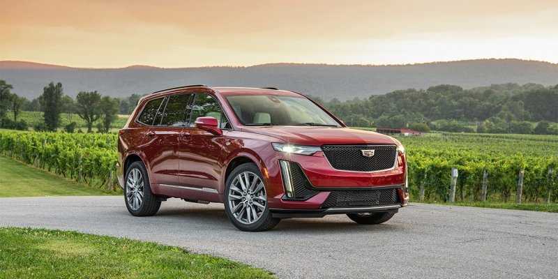 
                                    Cadillac назвал российские цены на большой кроссовер XT6
                            