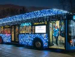 ГИБДД отменила штрафы водителям электробусов за праздничные гирлянды