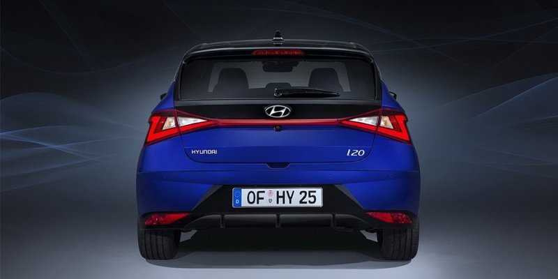 
                                    Hyundai i20 нового поколения рассекретили перед премьерой
                            