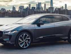 Jaguar приостановит выпуск кроссовера I-Pace из-за нехватки аккумуляторов