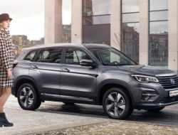 Названы рублевые цены на обновленный флагманский кроссовер Changan