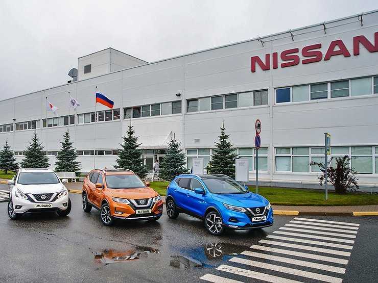 Nissan опроверг сведения об остановке завода в России
