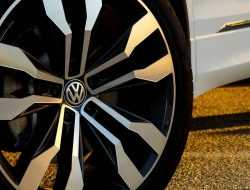 Обновленный Volkswagen Tiguan могут показать уже в марте 2020 года