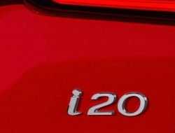 Опубликованы первые тизеры нового Hyundai i20
