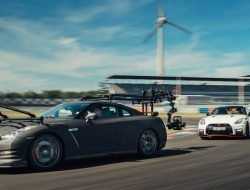 Видео: суперкар Nissan GT-R подготовили к съемкам автомобильных погонь