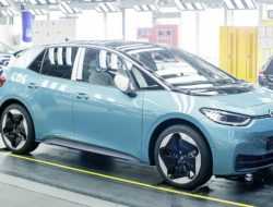 Volkswagen отложит запуск соперника Tesla Model 3 из-за сбоев в ПО