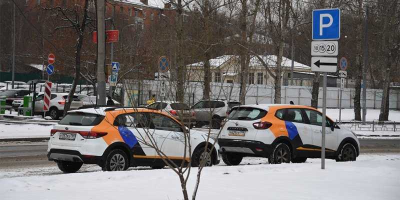 
                                    Женщине, посадившей ребенка за руль, выписали штраф
                            