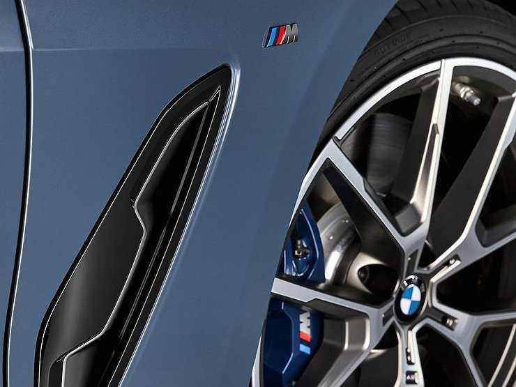 BMW третий раз за год поднимает цены на автомобили в России