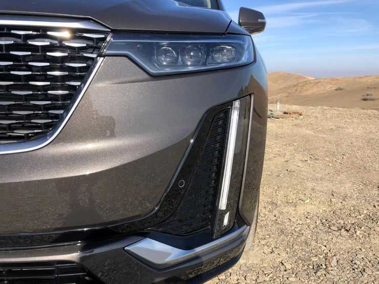 Шестое чувство: тест-драйв нового кроссовера Cadillac XT6