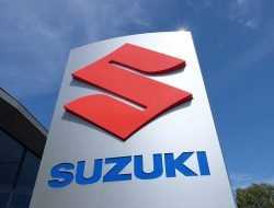 Suzuki создала новый логотип в честь 100-летнего юбилея