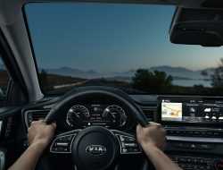 В России обновились и «потеряли» младший мотор автомобили семейства KIA Ceed