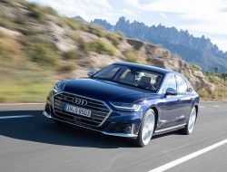 В России стартовали продажи «горячего» Audi S8