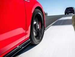 5 «горячих» спорткаров с пробегом не дороже 500 000 рублей