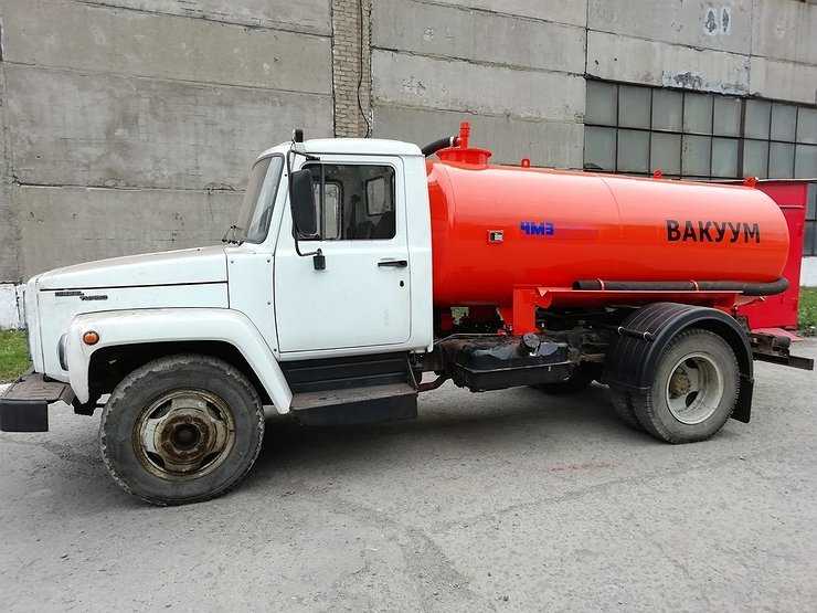 Что перевозят и скрывают от посторонних глаз автомобили с надписью &laquo;вакуум&raquo; на бортах