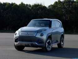 Японцы неожиданно решили выпустить Mitsubishi Pajero нового поколения