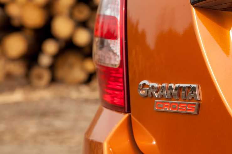 Все плюсы и минусы новой Kalina Stepway: длительный тест-драйв LADA Granta Cross