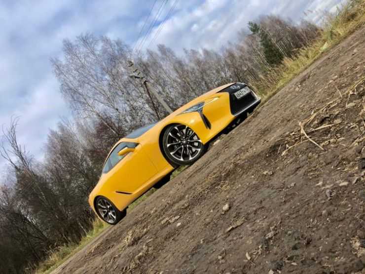 Запахло жареным: сравнительный тест Nissan GT-R и Lexus LC500