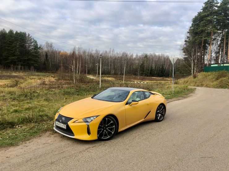 Запахло жареным: сравнительный тест Nissan GT-R и Lexus LC500