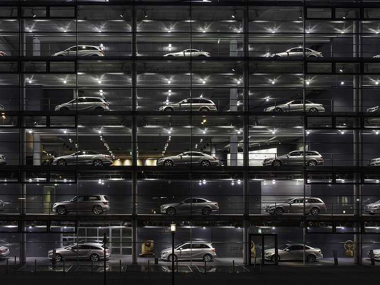 10 самых дешевых автомобилей премиум-класса в России