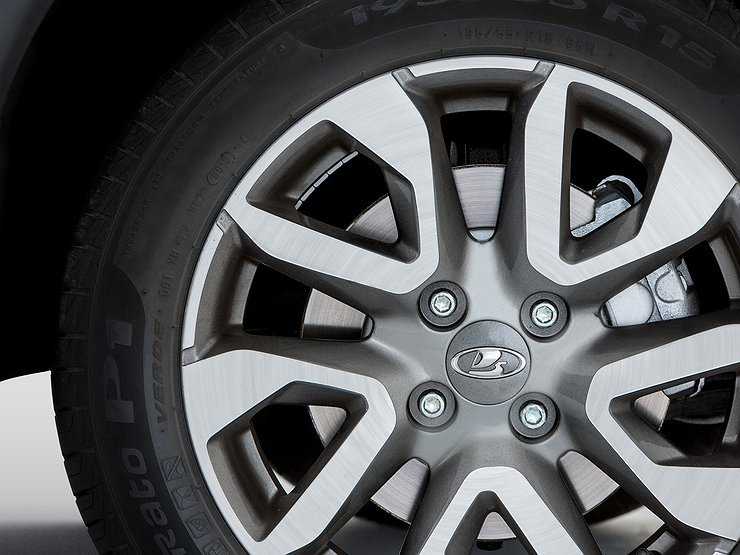 АВТОВАЗ вновь взвинтил цены почти на все модели LADA