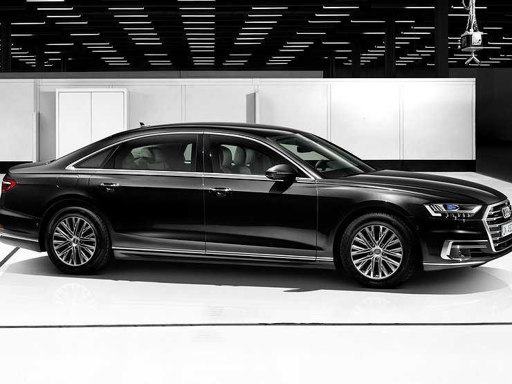 Немцы начали продавать в России бронированный Audi A8 L