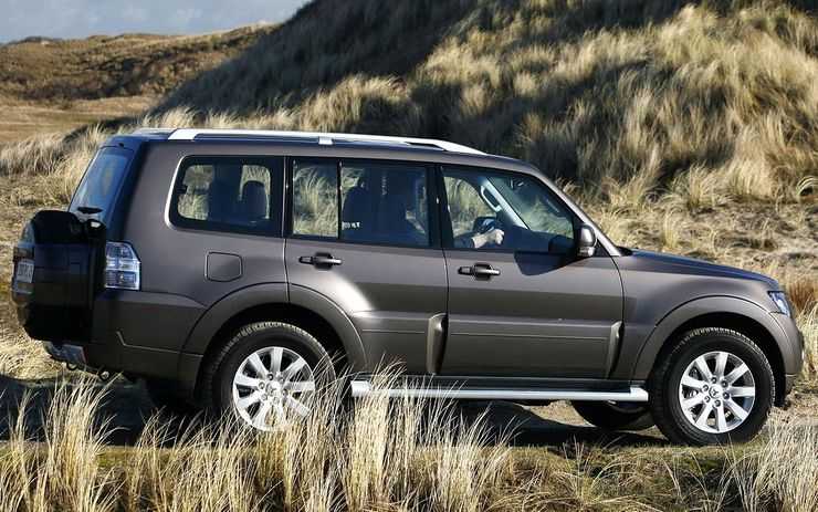 Стоит ли покупать подержанный Mitsubishi Pajero четвертого поколения