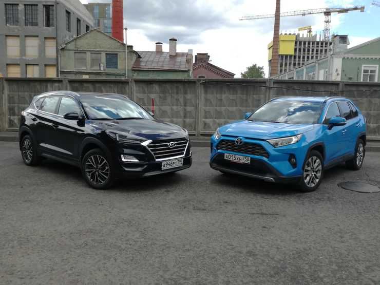 Вкусы Азии: сравнительный тест кроссоверов Toyota RAV4 и Hyundai Tucson