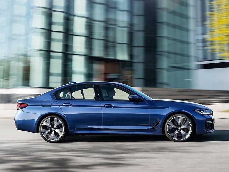 5 полноприводных бизнес-седанов с пробегом не дороже 500 000 рублей