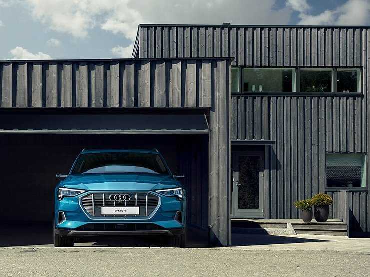 Audi привезла в Россию совершенно новый экономичный кроссовер