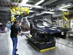 BMW отправит на пенсию до 6000 рабочих