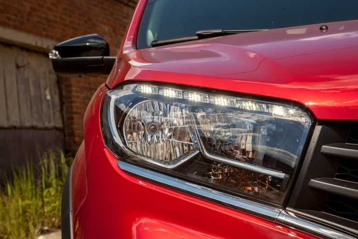 Инстинкт самолюбования: первый тест-драйв нового LADA XRAY Cross Instinct