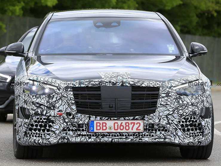 Новый Mercedes-Benz S-класса готов к дебюту