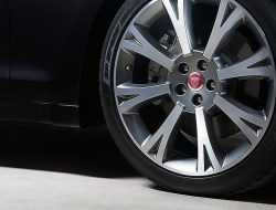 Британцы отложили выход нового Jaguar XJ из-за коронавируса