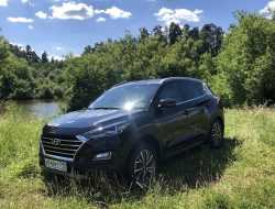 История рок-звезды: видео тест-драйв кроссовера Hyundai Tucson