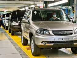 Как сильно упало в России производство легковых авто и грузовиков