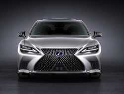 Названы сроки начала продаж обновленного Lexus LS